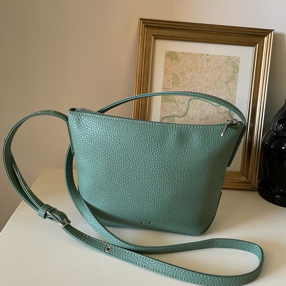 Matt & Nat Sam vegan crossbody bag - Picture 4 of 4